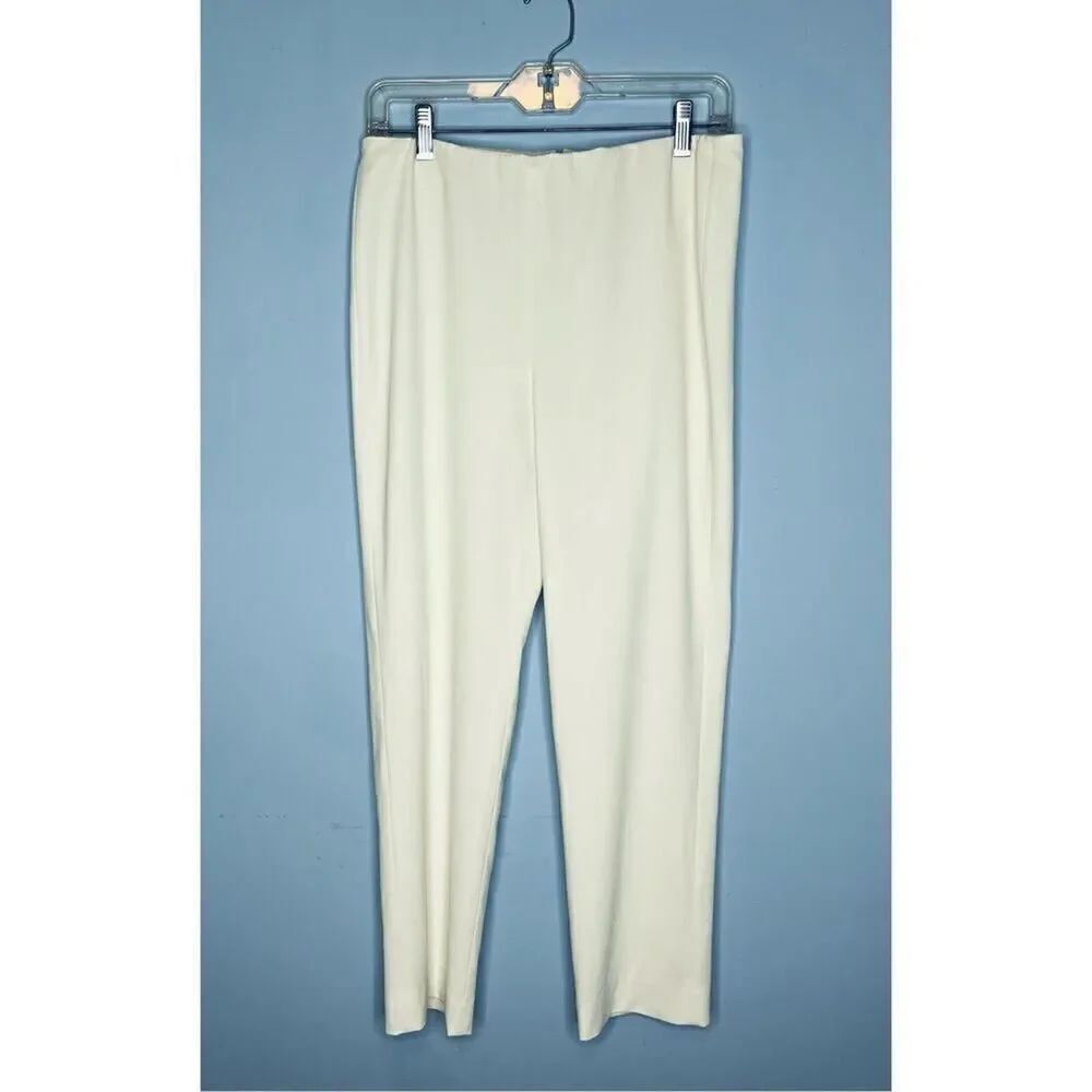 Gianni Bini Women’s Size 6 Pure White Lined Pull on Stretch Straight Leg Pants